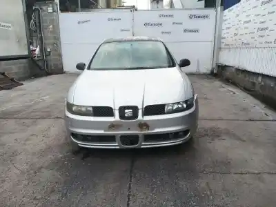 Veicolo di demolizione seat leon (1m1) 1.6 16 v dell'anno 2001 alimentato aus