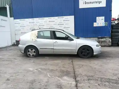 Veicolo di demolizione seat leon (1m1) 1.6 16 v dell'anno 2001 alimentato aus