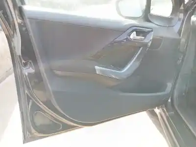 Sloopvoertuig peugeot 208 i (ca_, cc_) 1.4 hdi van het jaar 2012 aangedreven 8h01