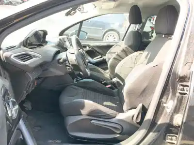 Sloopvoertuig peugeot 208 i (ca_, cc_) 1.4 hdi van het jaar 2012 aangedreven 8h01