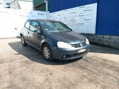 Veicolo di demolizione VOLKSWAGEN GOLF V (1K1) 1.9 TDI dell'anno 2005 alimentato BKC