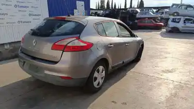 Véhicule à la ferraille renault megane iii fastback (bz0/1_, b3_) 1.5 dci (bz0c) de l'année 2009 alimenté k9k834