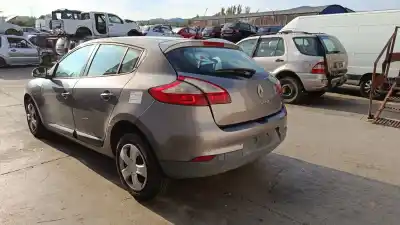 Véhicule à la ferraille renault megane iii fastback (bz0/1_, b3_) 1.5 dci (bz0c) de l'année 2009 alimenté k9k834