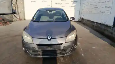 Véhicule à la ferraille renault megane iii fastback (bz0/1_, b3_) 1.5 dci (bz0c) de l'année 2009 alimenté k9k834