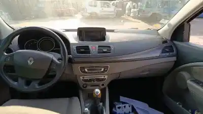 Véhicule à la ferraille renault megane iii fastback (bz0/1_, b3_) 1.5 dci (bz0c) de l'année 2009 alimenté k9k834