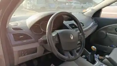 Véhicule à la ferraille renault megane iii fastback (bz0/1_, b3_) 1.5 dci (bz0c) de l'année 2009 alimenté k9k834