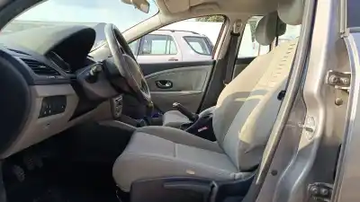 Véhicule à la ferraille renault megane iii fastback (bz0/1_, b3_) 1.5 dci (bz0c) de l'année 2009 alimenté k9k834