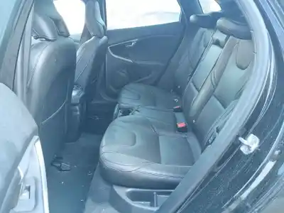 Veículo de Sucata volvo v40 fastback (525) d3 do ano 2016 alimentado d4204t9