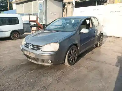 Veículo de Sucata volkswagen golf v (1k1) 1.9 tdi do ano 2005 alimentado bkc