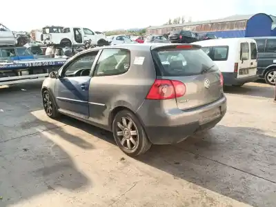 Veículo de Sucata volkswagen golf v (1k1) 1.9 tdi do ano 2005 alimentado bkc