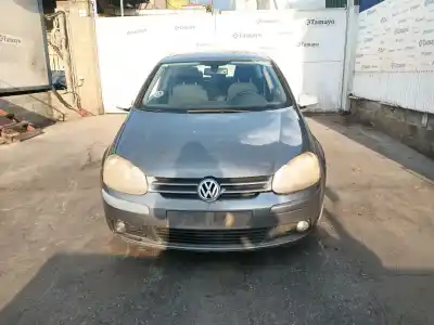 Veículo de Sucata volkswagen golf v (1k1) 1.9 tdi do ano 2005 alimentado bkc