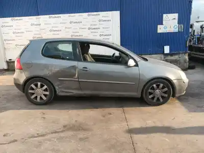 Veículo de Sucata volkswagen golf v (1k1) 1.9 tdi do ano 2005 alimentado bkc