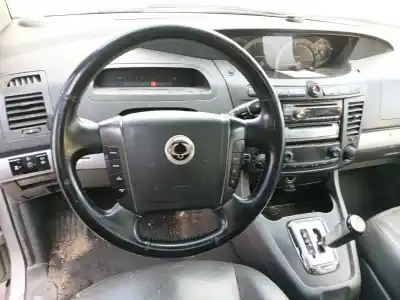 Sloopvoertuig ssangyong rodius i 2.7 xdi van het jaar 2005 aangedreven d27dt