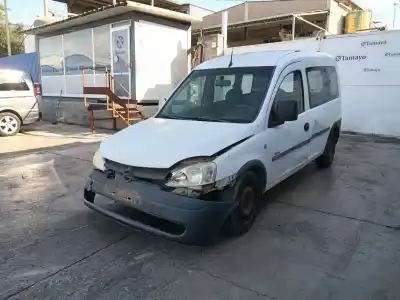 Veículo de Sucata opel combo tour 1.7 di 16v do ano 2003 alimentado y17dtl