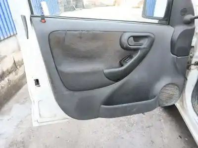 Veículo de Sucata opel combo tour 1.7 di 16v do ano 2003 alimentado y17dtl
