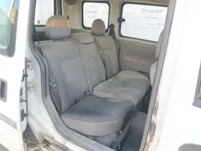 Veículo de Sucata opel combo tour 1.7 di 16v do ano 2003 alimentado y17dtl