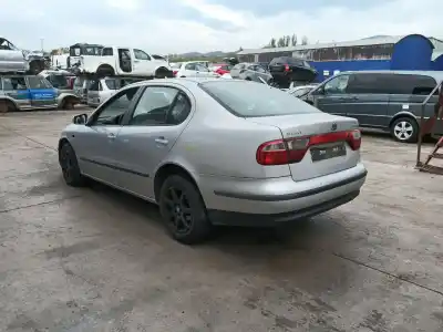 Veículo de Sucata seat toledo ii (1m2) 1.6 16v do ano 2001 alimentado aus