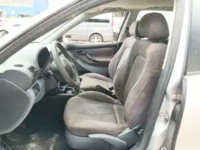 Veículo de Sucata seat toledo ii (1m2) 1.6 16v do ano 2001 alimentado aus