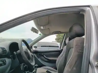 Veículo de Sucata seat toledo ii (1m2) 1.6 16v do ano 2001 alimentado aus