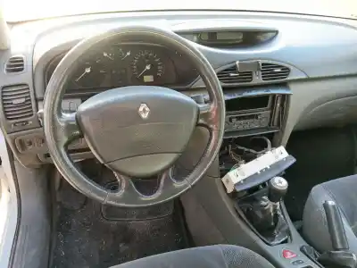 Здавання транспортного засобу renault laguna ii (bg0/1_) 1.9 dci (bg0e) року 2002 потужний f9q752 Здавання транспортного засобу renault laguna ii (bg0/1_) 1.9 dci (bg0e) року 2002 потужний f9q752
