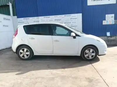 Scrapping Vehicle renault scénic iii (jz0/1_) 1.5 dci of the year 2010 powered k9k832