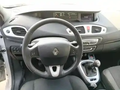 Scrapping Vehicle renault scénic iii (jz0/1_) 1.5 dci of the year 2010 powered k9k832