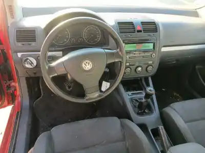 Veículo de Sucata volkswagen golf v (1k1) 1.6 fsi do ano 2004 alimentado bag
