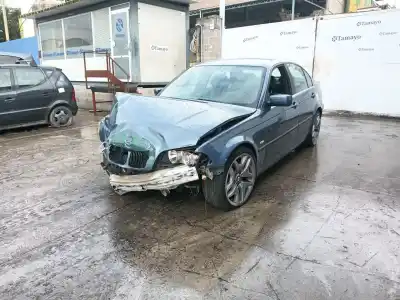 Scrapping Vehicle bmw 3 (e46) 330 i of the year 2000 powered 306s3