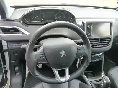 Veicolo di demolizione peugeot 208 i (ca_, cc_) 1.6 dell'anno 2012 alimentato 5fs