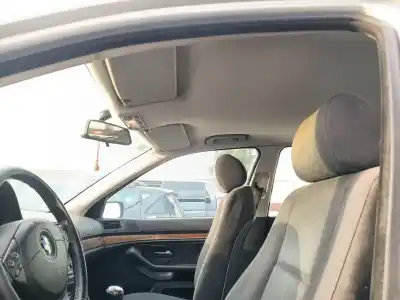 Scrapping Vehicle bmw 5 (e39) 520 i of the year 2001 powered 226s1