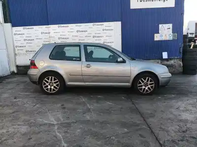Veículo de Sucata volkswagen golf iv (1j1) 2.0 do ano 2003 alimentado bcb