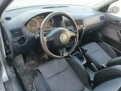 Veículo de Sucata volkswagen golf iv (1j1) 2.0 do ano 2003 alimentado bcb