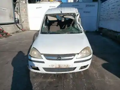 Veículo de Sucata opel combo tour 1.7 dti 16v do ano 2004 alimentado y17dt