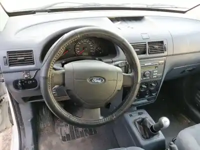 Veículo de Sucata ford transit connect (p65_, p70_, p80_) 1.8 tdci do ano 2007 alimentado r3pa