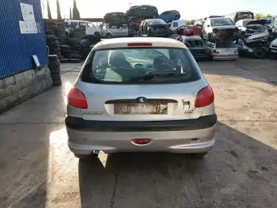 Scrapping Vehicle peugeot 206 fastback (2a/c) 1.6 i of the year 1999 powered nfz (tu5jp)