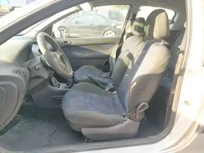 Scrapping Vehicle peugeot 206 fastback (2a/c) 1.6 i of the year 1999 powered nfz (tu5jp)
