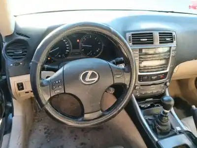 Scrapping Vehicle lexus is ii (_e2_) 220d (ale20) of the year 2007 powered 2adfhv