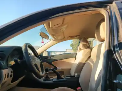 Scrapping Vehicle lexus is ii (_e2_) 220d (ale20) of the year 2007 powered 2adfhv