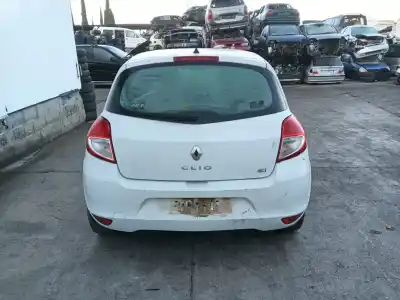 Sloopvoertuig renault clio iii (br0/1, cr0/1) 1.5 dci van het jaar 2011 aangedreven k9k770