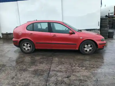 Veicolo di demolizione seat leon (1m1) 1.6 16 v dell'anno 2001 alimentato azd