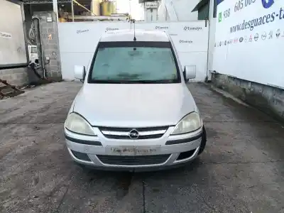 Veículo de Sucata opel combo tour 1.7 dti 16v do ano 2003 alimentado y17dt