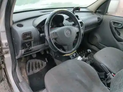 Veículo de Sucata opel combo tour 1.7 dti 16v do ano 2003 alimentado y17dt