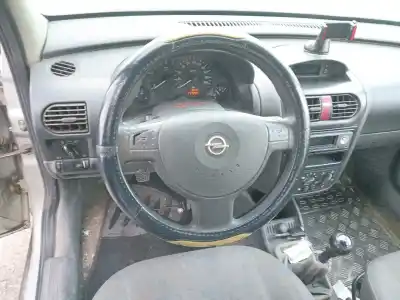 Veículo de Sucata opel combo tour 1.7 dti 16v do ano 2003 alimentado y17dt