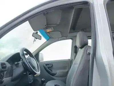 Veículo de Sucata opel combo tour 1.7 dti 16v do ano 2003 alimentado y17dt