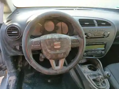 Veículo de Sucata seat leon (1p1) 1.2 tsi do ano 2011 alimentado cbz