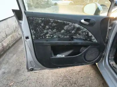 Veículo de Sucata seat leon (1p1) 1.2 tsi do ano 2011 alimentado cbz