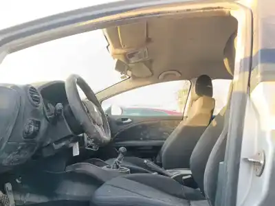 Veículo de Sucata seat leon (1p1) 1.2 tsi do ano 2011 alimentado cbz