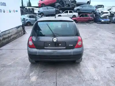 Veicolo di demolizione renault clio ii (bb_, cb_) 1.5 dci (b/cb08) dell'anno 2003 alimentato k9k702