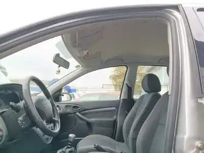 Veicolo di demolizione ford focus i (daw, dbw) 1.8 turbo di / tddi dell'anno 2000 alimentato c9db