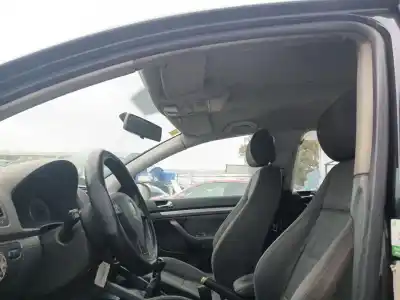 Veicolo di demolizione volkswagen golf v (1k1) 2.0 tdi 16v dell'anno 2004 alimentato bkd